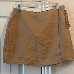 Pomander Place Tan Wrap Skirt with Side Tie, Sz L